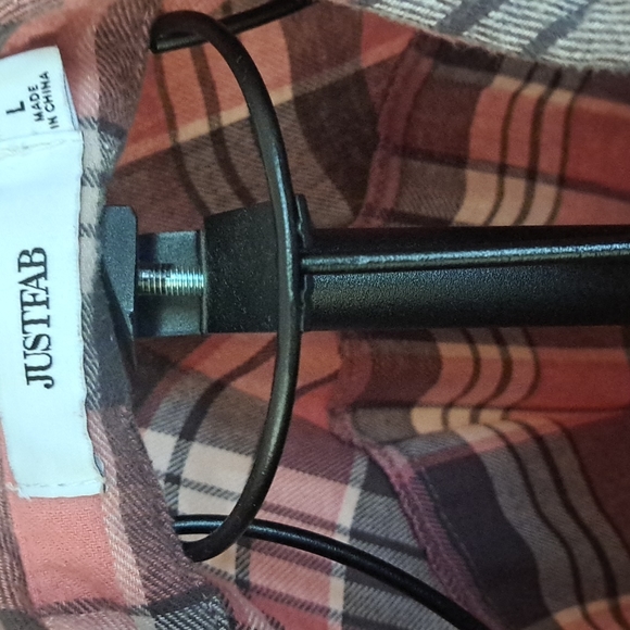 Pink plaid flannel shirt - Picture 5 of 5